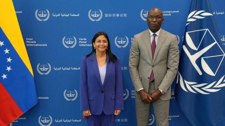 photo_4949567183344742948_y