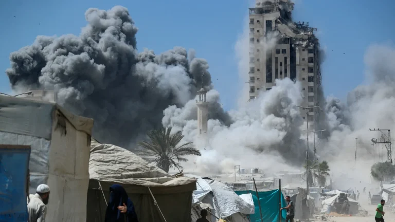 2025-09-05T115034Z_1989677626_RC2MLGA1ZQSR_RTRMADP_3_ISRAEL-PALESTINIANS-GAZA-1757073902