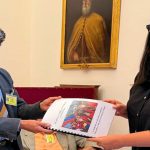 parlamento-de-italia-recibio-firmas-contra-amenaza-de-guerra-a-venezuela-48335