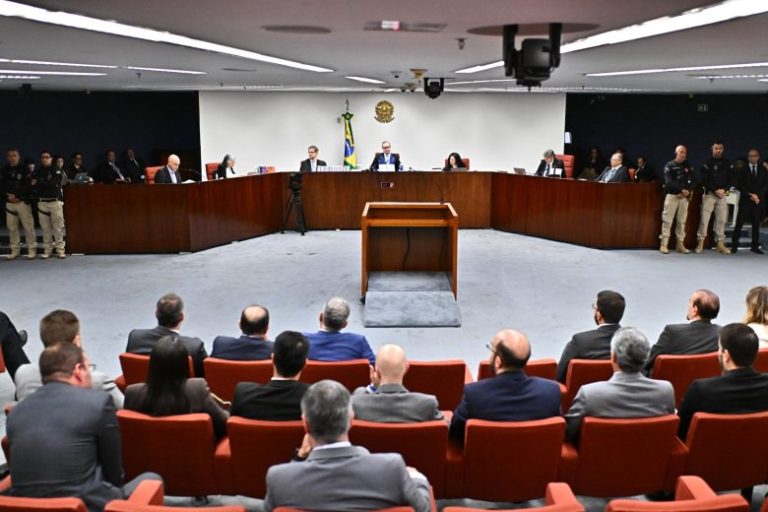 rss-efe84e9985cf76518666092692fa75ffa6fb9280e4bw-780x520