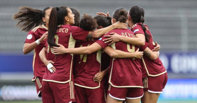 Vinotinto Femenina