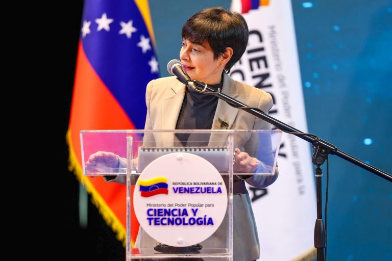 fotoministra.congreso-scaled