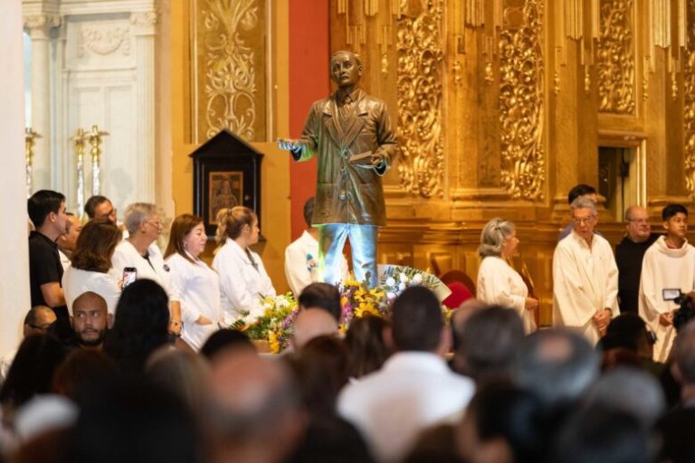 Médicos venezolanos celebran el camino a la santificación de José Gregorio Hernández
