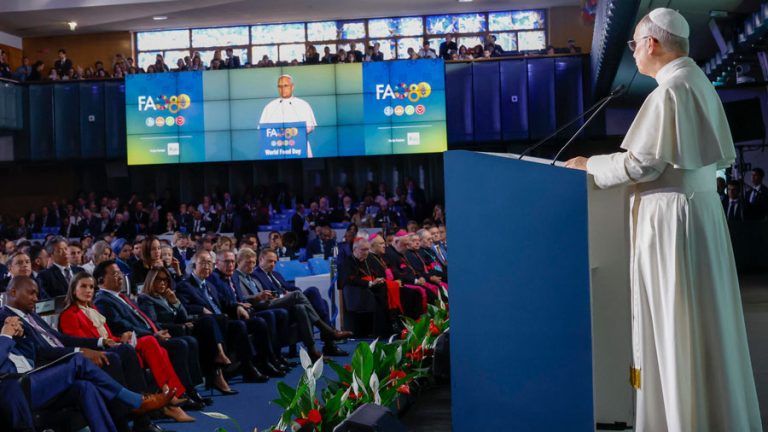 papa-leon-xiv-en-en-los-actos-del-dia-mundial-de-la-alimentacion-en-la-sede-romana-de-la-fao-49875