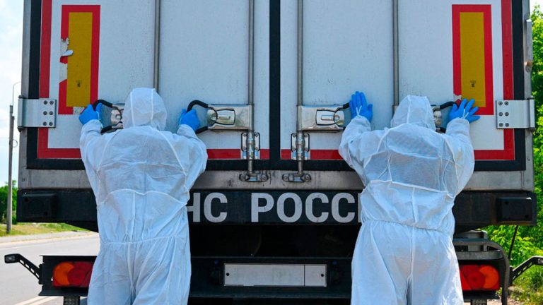 rusia-entrega-a-ucrania-1000-cuerpos-de-militares-caidos-50270