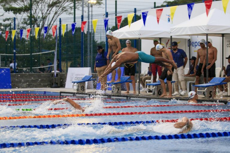 Natación