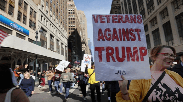 Veteranos-de-guerra-en-EE.UU_.-se-movilizan-contra-militarizacion-y-politicas-de-Trump