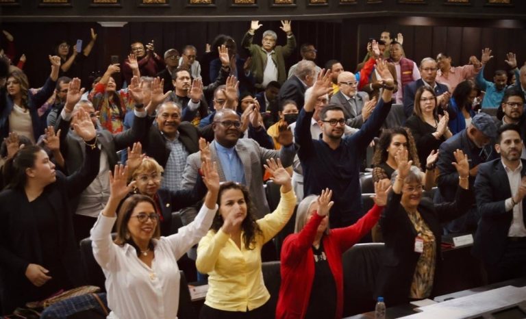 an-declara-persona-non-grata-a-primera-ministra-de-trinidad-y-tobago-20251028231820 (1)