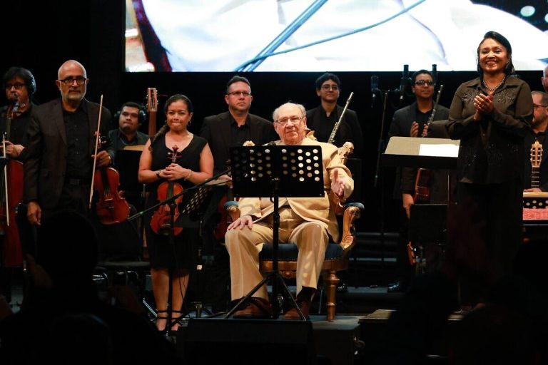 photo_4974533175405120316_w-1200x800