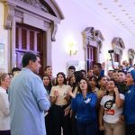 photo_4981373851421838163_y