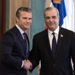 Secretario de Guerra de EEUU visita República Dominicana para aumentar lucha contra narcos