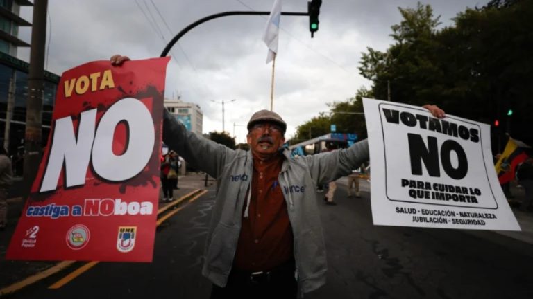 tension-en-ecuador-por-referendum-denuncian-irregularidades-y-un-riesgo-para-la-soberania-del-pais-51659