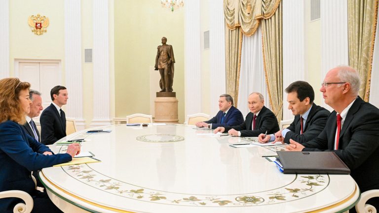 69313a6be9ff71326f53119e