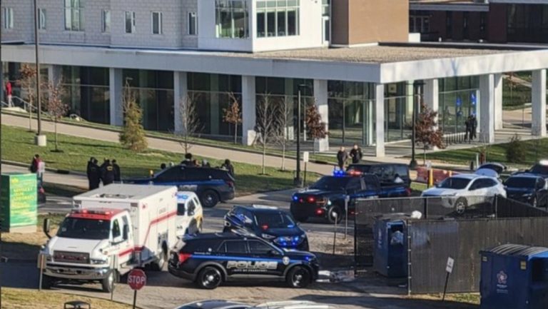 6938965ce9ff715b9f6f6faa