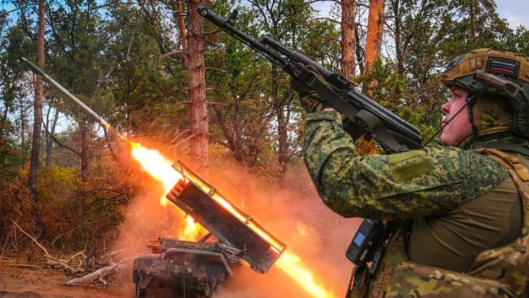 693a58c759bf5b32904d7179