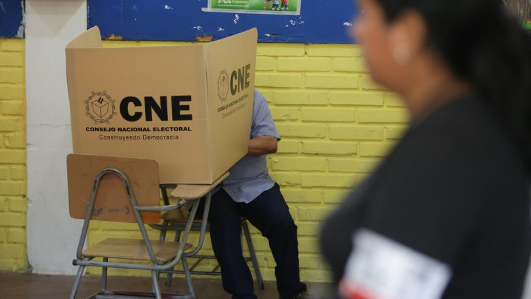 69404696e9ff7168d558d3a1