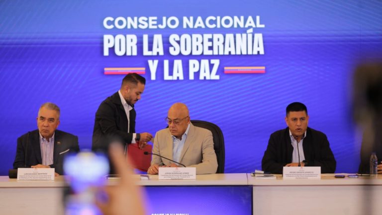 photo_5053266845133115365_w