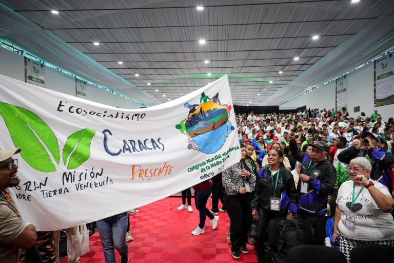 photo_5134581579752606510_w