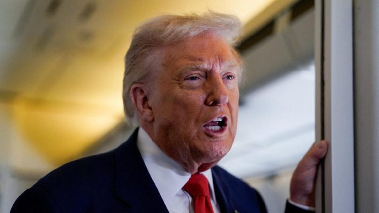 2025-10-31T165950Z-1582950049-RC24NHA3U25E-RTRMADP-3-USA-TRUMP-VENEZUELA-1024x576