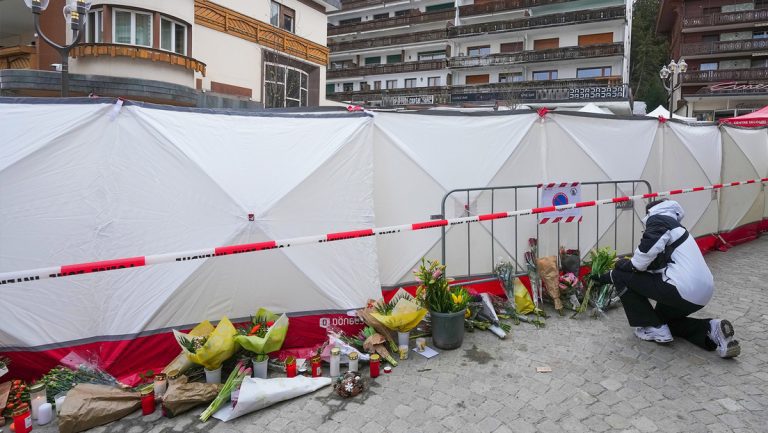 6957ff4ce9ff7113333336b2