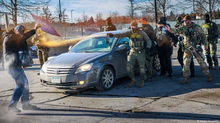 Limitan-tacticas-agresivas-de-agentes-de-ICE-en-Minnesota