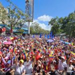 en-fotos-inicio-la-gran-marcha-en-apoyo-a-la-inscripcion-de-nicolas-maduro-ante-el-cne-145363