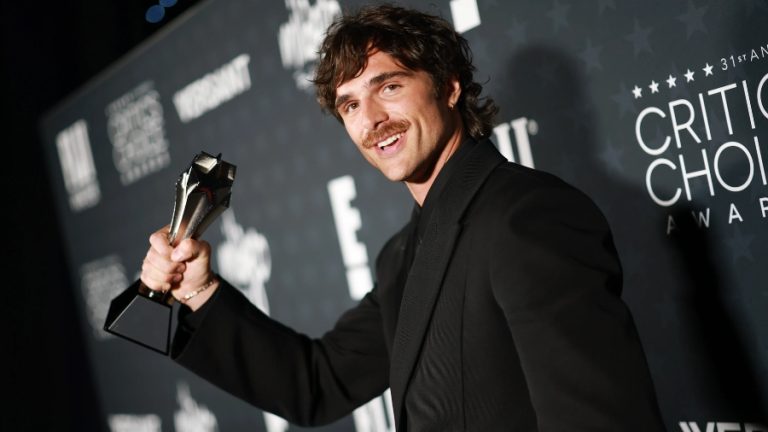jacob-elordi-gana-el-critics-choice-2026-por-su-criatura-en-frankenstein-54274 (1)