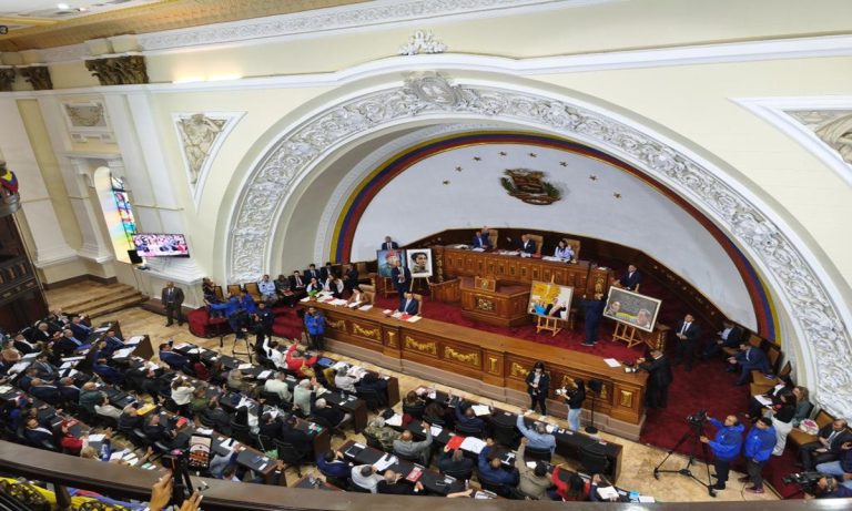 photo_5157003971917450133_y