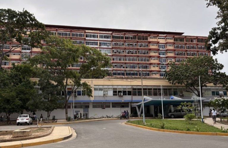 photo_5177366343148309438_y