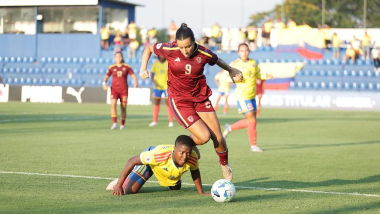 Vinotinto Femenina