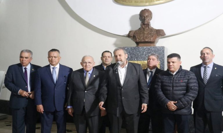 diputados-de-alianza-democratica-proponen-gran-pacto-nacional-para-la-estabilidad-del-pais-20260205235338