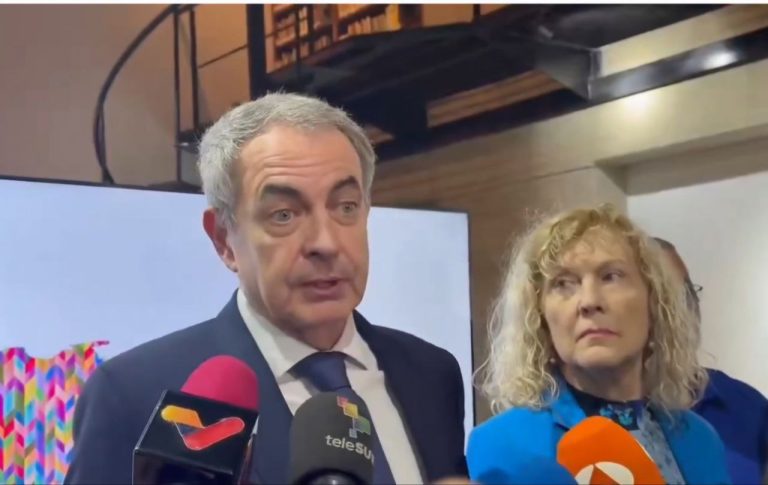 photo_4916233169070132118_y