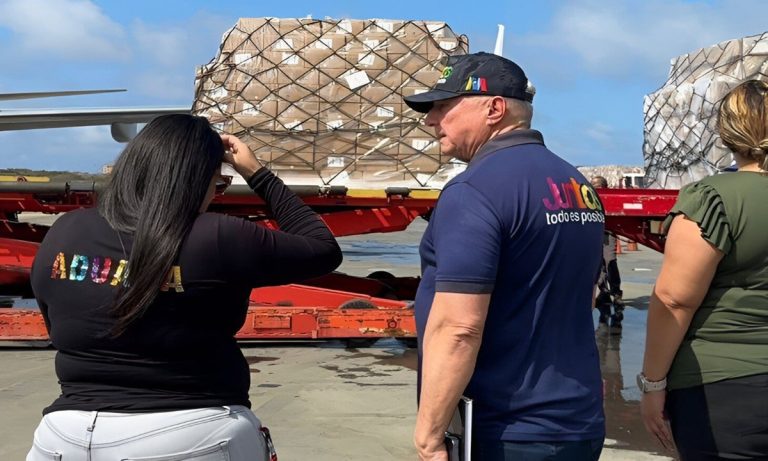 photo_4924810059846454277_y