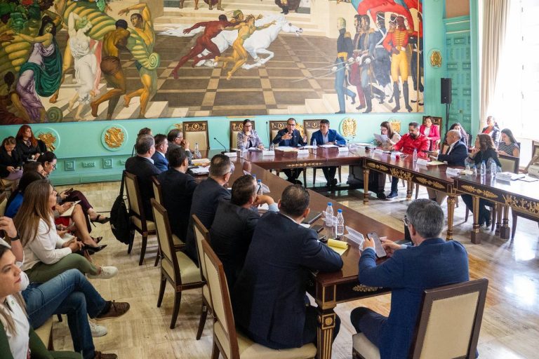 photo_4967487900031323108_y