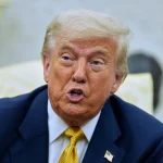 donald-trump-corbata-amarilla