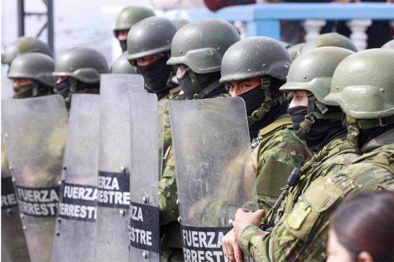toque-de-queda-ecuador-1
