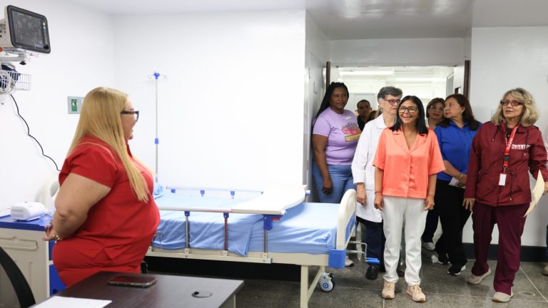 12zc2424p-2048x1547jpg-196991