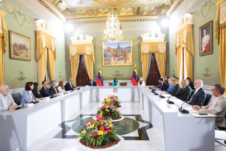 35MG_L8237_P-1536x1025