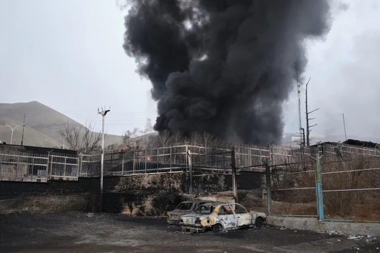 IRAN-ATAQUE-REFINERIA