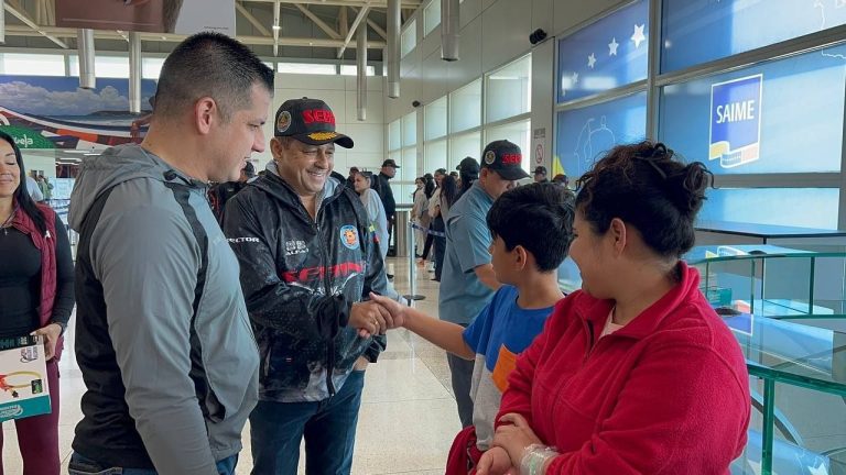 photo_5073790337767115869_y