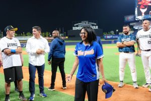 photo_5103025213783346211_y