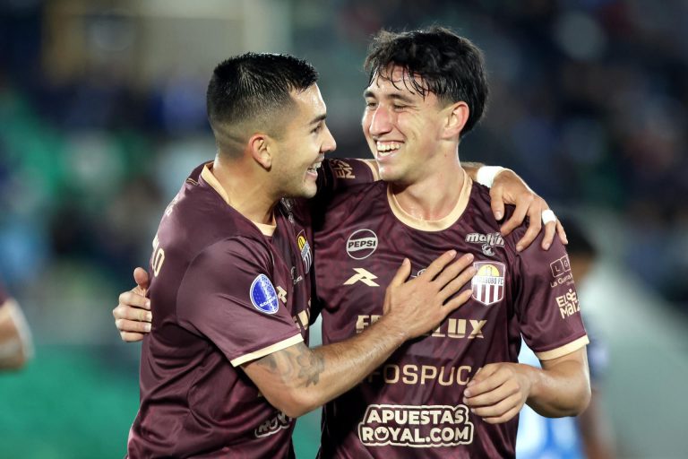 0-2. Carabobo vence a Blooming en Bolivia y definirá su clasificación ante Bragantino