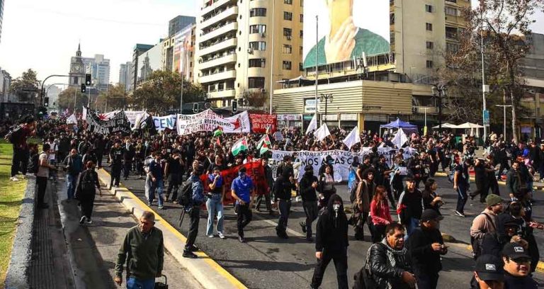 Marcha-estudiantes-chile-1