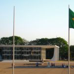 Supremo_Tribunal_Federal_(STF)_visto_do_Palácio_do_Planalto,_Brasília,_Brasil_-_panoramio