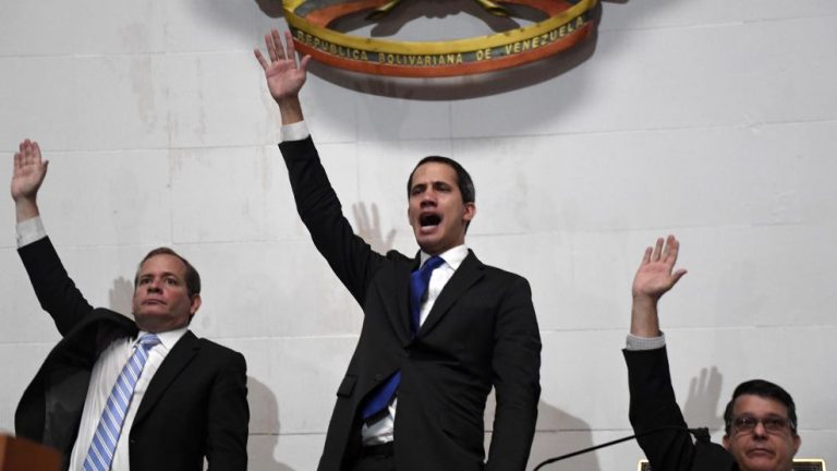 guaido-ante-la-asamblea-20200107-851100