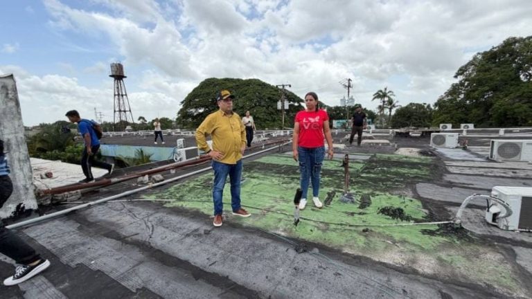 guayana-esequiba-gobernador-neil-villamizar-inspecciono-trabajos-de-rehabilitacion-en-hospital-jgh-199874