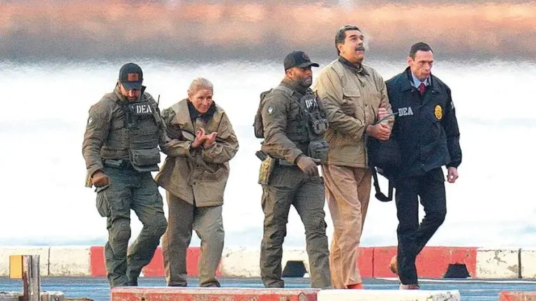 imagen-nicolas-maduro-y-su-mujer-cilia-flores-detenidos-por-agentes-de-eeuu-a-su-llegada-al-pais-c9cfc6c7-focus-0-0-896-504.jpg