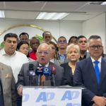 AD-presento-propuestas-para-reingenieria-del-Gobierno (1)
