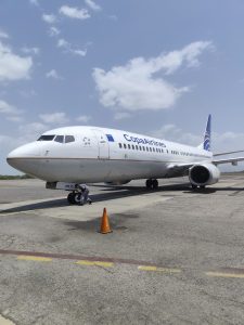 El 737-800 de Copa Airlines a su llegada a Barcelona, estado Anzóategui VER
