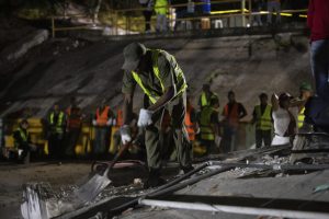 Dos potentes seísmos de sacuden Venezuela y causan numerosos muertos y el derrumbe de edificios